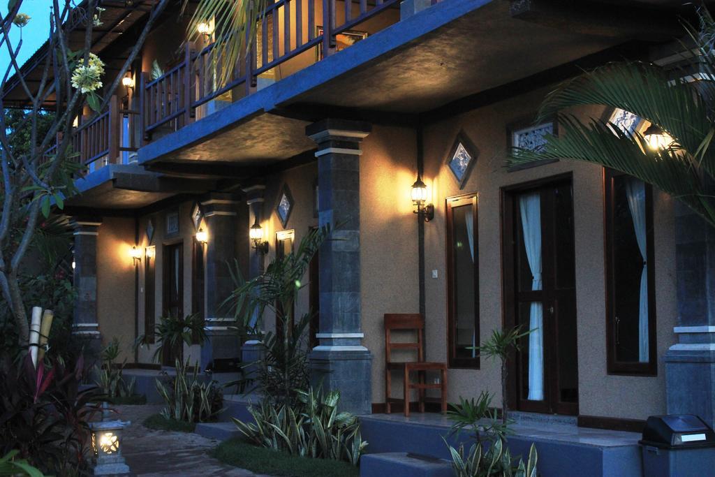 Menjangan Sari Hotel Banyuwedang Exterior photo